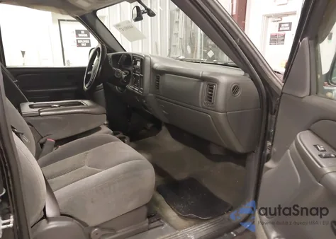 2005 Chevrolet Silverado 1500 Z71 z USA, uszkodzony, nr VIN 1GCEK19B15Z314012